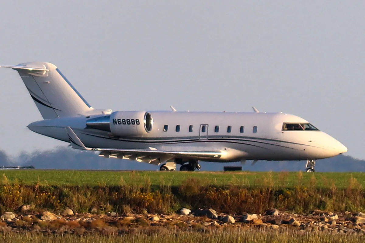 Bombardier Challenger 605